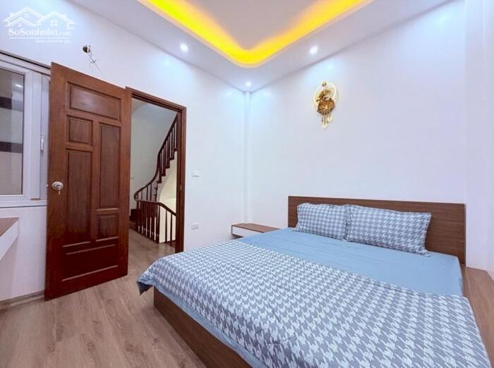 Hình ảnh Bán nhà phố Hoàng Cầu_ô tô đỗ cửa 24/7_sổ đỏ két_36m2_giá chào 15,3 tỷ 3