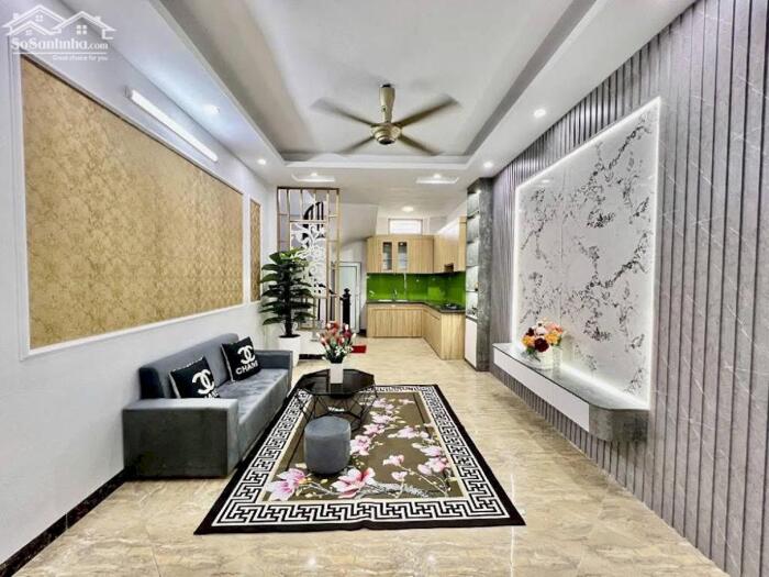 Hình ảnh Bán Nhà Ngõ 206 Cổ Linh, Long Biên 33m2, 5T giá 7,5 tỷ 0