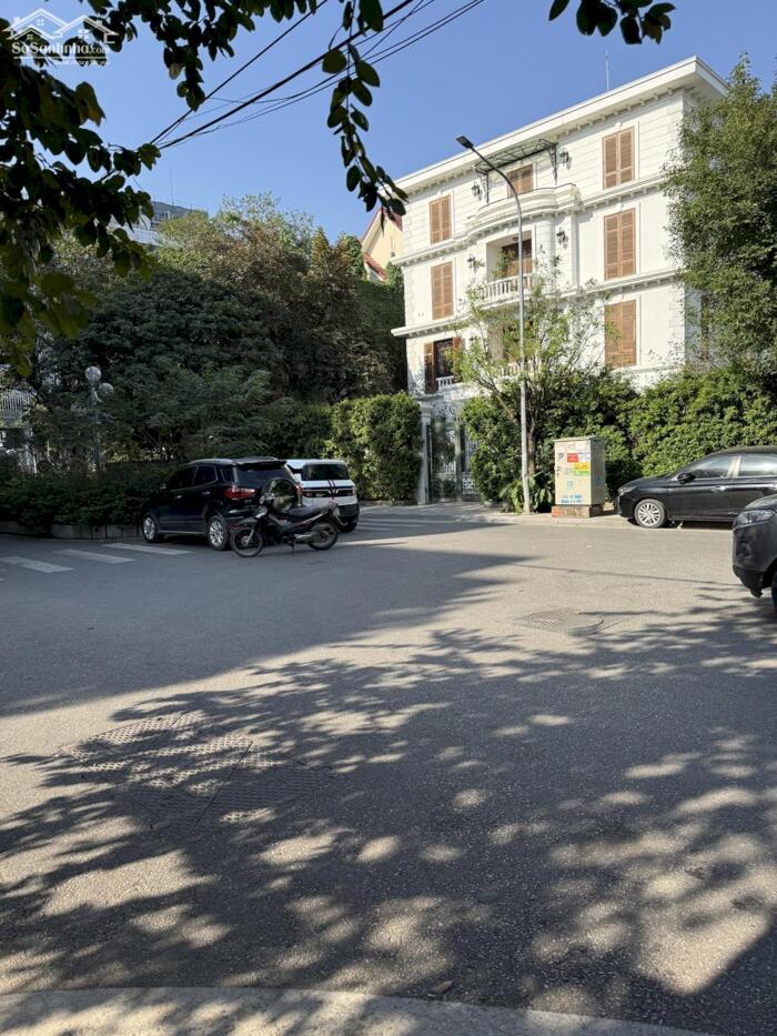 Hình ảnh Bán Nhà Lô D Vườn Đào Lạc Long Quân Tây Hồ 238m2-4T MT15m Vỉa Hè 123 Tỷ. 4