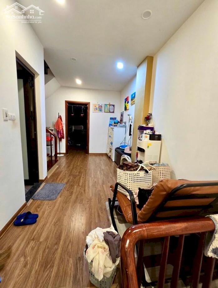 Hình ảnh Bán nhà Đặng Tiến Đông_5 tầng chắc chắn ở ngay_sổ đỏ sẵn_45m2_giá chào 11,5 tỷ 3