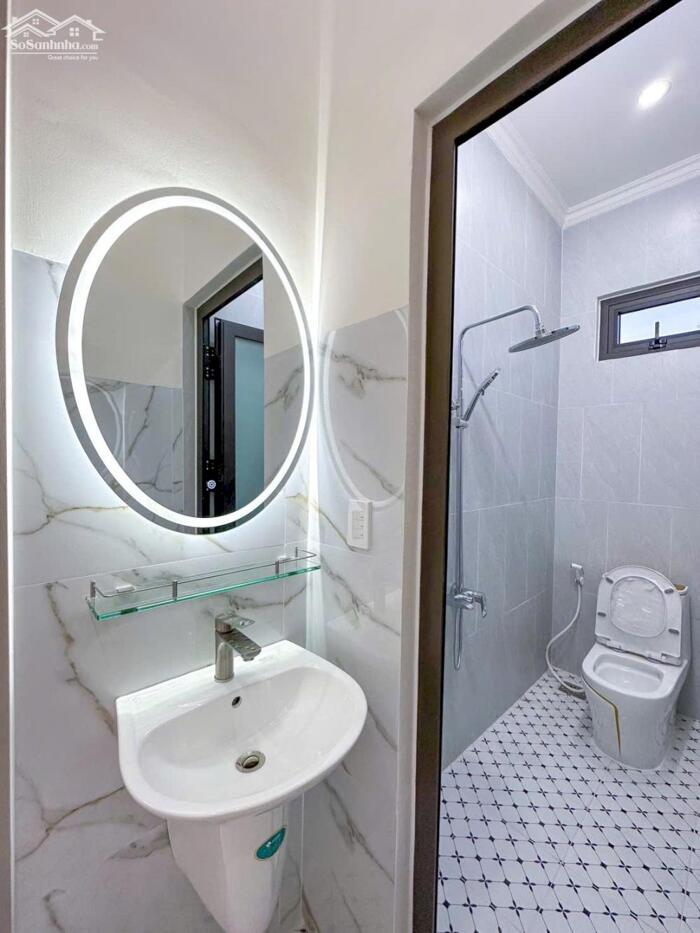 Hình ảnh Bán Nhà Trệt Lầu hẻm 9 Phạm Ngọc Hưng - Cách Bờ Sông 60m - Gần Cao đẳng Y Tế 8