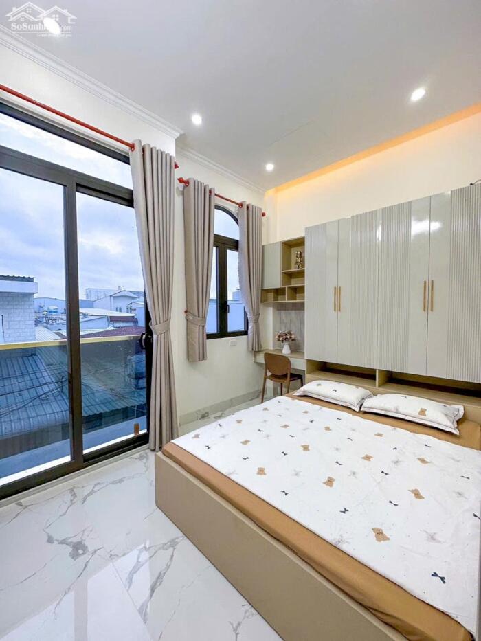 Hình ảnh Bán Nhà Trệt Lầu hẻm 9 Phạm Ngọc Hưng - Cách Bờ Sông 60m - Gần Cao đẳng Y Tế 7