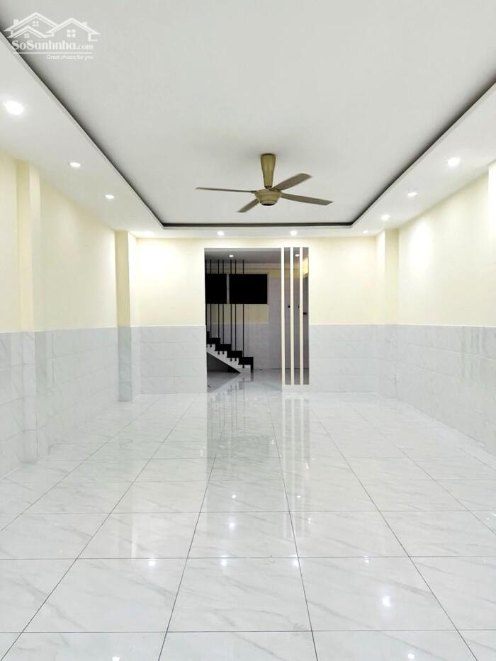 Hình ảnh NHÀ SÁT MẶT TIỀN TRẦN QUANG DIỆU, 69M2, NGANG 4M7, 3 PHÒNG NGỦ, NGAY TRƯỜNG HỌC, GẦN CHỢ, CHỈ 8.X TỶ 2