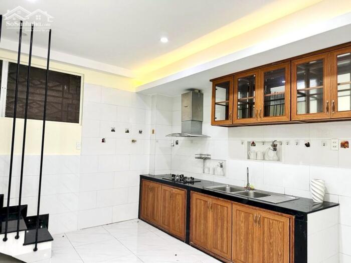 Hình ảnh NHÀ SÁT MẶT TIỀN TRẦN QUANG DIỆU, 69M2, NGANG 4M7, 3 PHÒNG NGỦ, NGAY TRƯỜNG HỌC, GẦN CHỢ, CHỈ 8.X TỶ 7