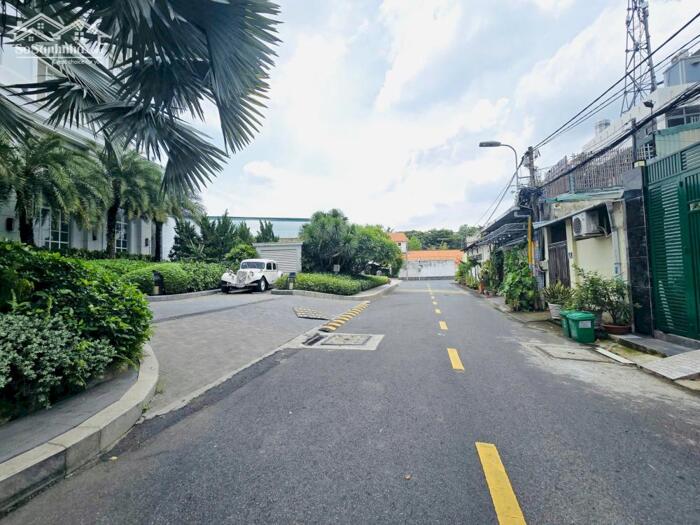 Hình ảnh Bán Nhà Mặt Tiền Đối Diện Khách Sạn 5 Sao MIA Sài Gòn DT:195m2(7,2mx27m) CTXD 1 Hầm 5 Tầng 5