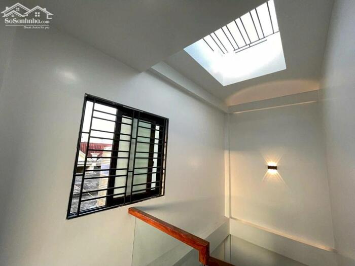 Hình ảnh Cho thuê nhà mới phố Văn Cao, 4 p.ngủ full nội thất. 1