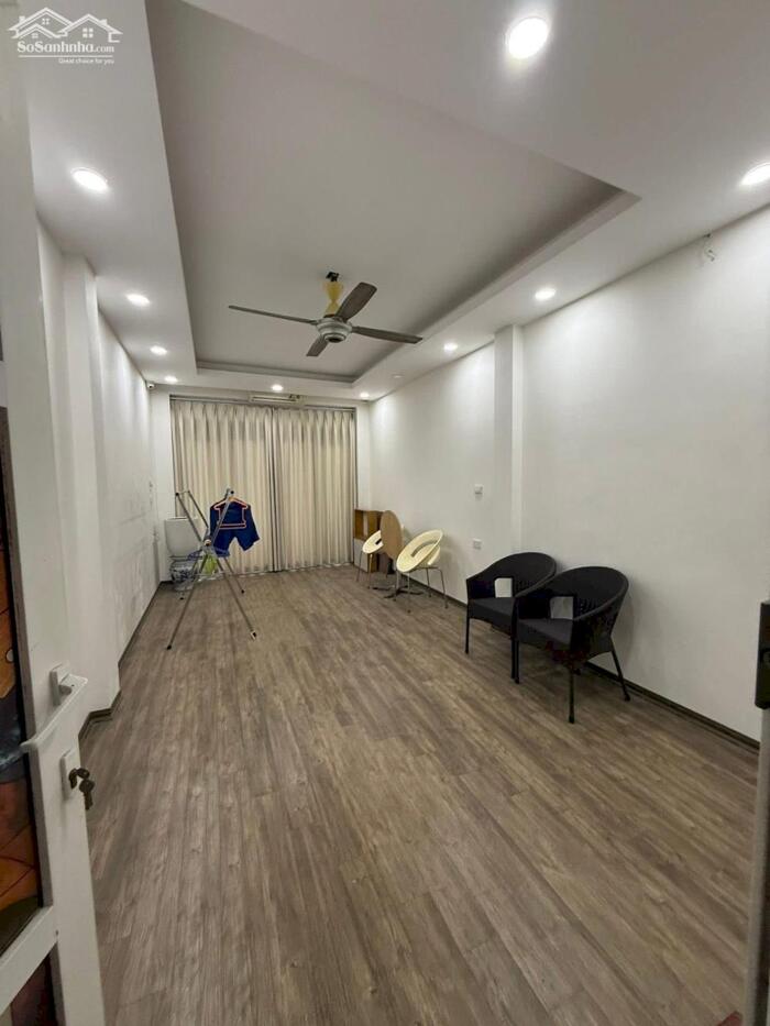 Hình ảnh Bán nhà Mặt Phố Vạn Phúc, Ba Đình 52m/ 5 Tầng 40 Tỷ, Vỉa hè rộng, K.doanh ngon - LH 0987881444 4