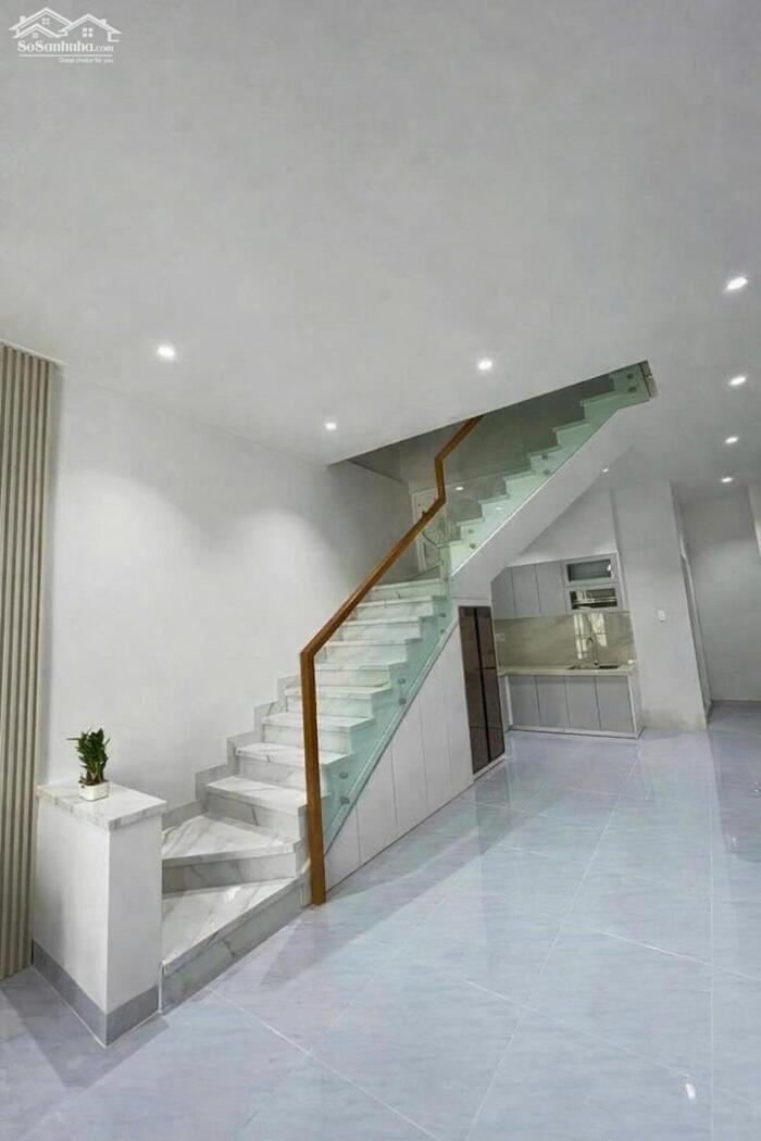 Hình ảnh NHÀ ĐẸP 2 TẦNG, 2 MẶT TIỀN, HẺM Ô TÔ HẢI ĐỨC NGAY TRUNG TÂM GẦN BIỂN CHỈ 2 KM 6