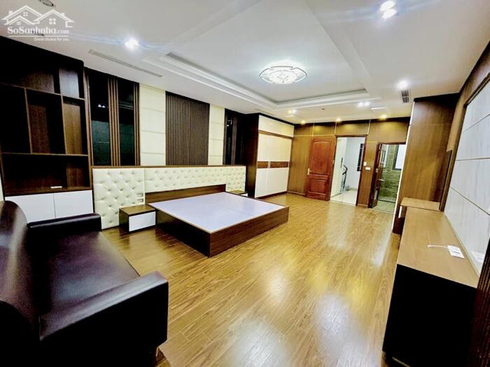 Hình ảnh Mặt phố Trung Tâm Đống Đa MT 10,5M 157 Tỷ Vỉa Hè Rộng Vị Trí Đẹp 2