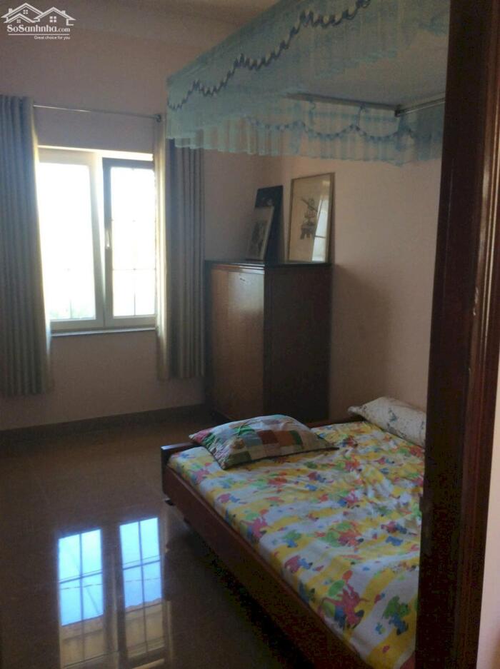 Hình ảnh Villa 2 Mặt Tiền Lý Nam Đế Sân Vườn Rộng DT : 346m - Giá : 34 Tỷ 4