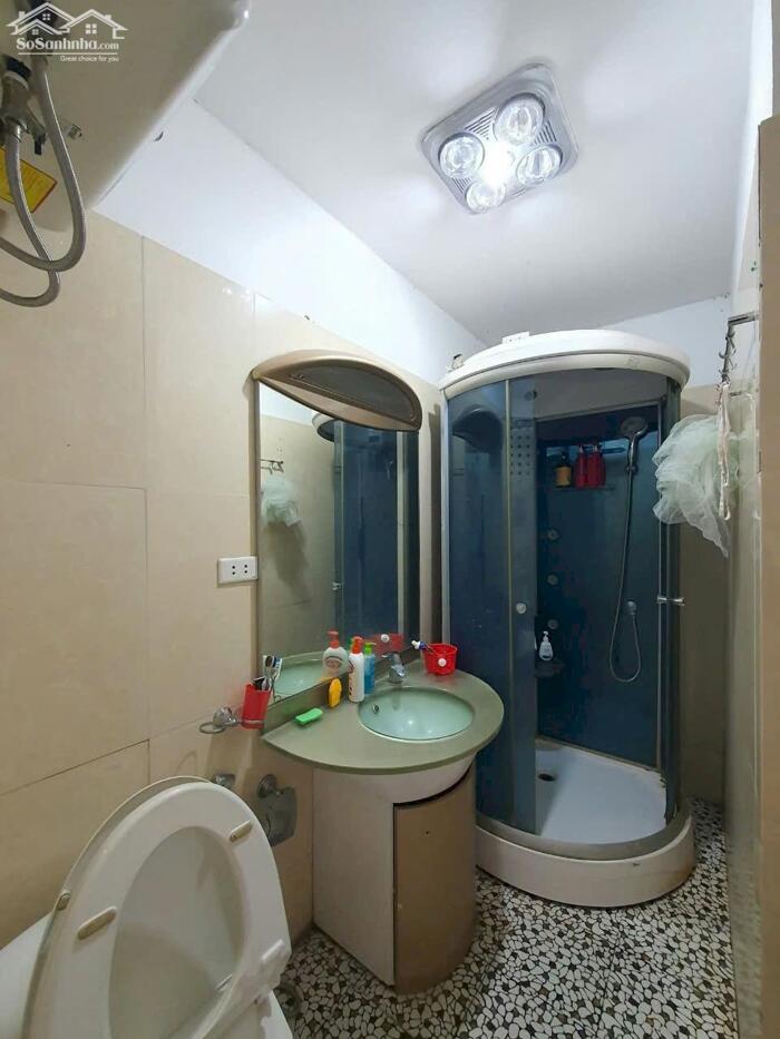 Hình ảnh cho thuê chung cư 137 Nguyễn Ngọc Vũ, Trung Hòa. 90m 2 phòng ngủ, đồ cơ bản 12 triệu 1