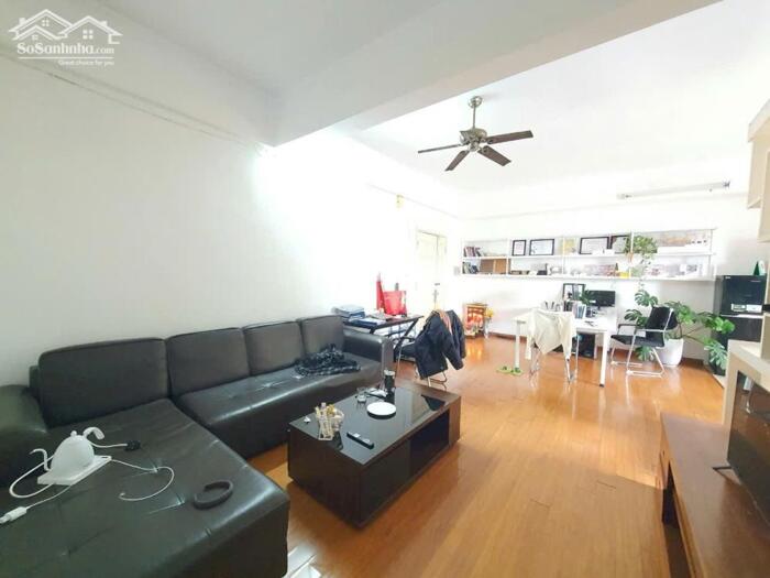 Hình ảnh cho thuê chung cư 137 Nguyễn Ngọc Vũ, Trung Hòa. 90m 2 phòng ngủ, đồ cơ bản 12 triệu 2