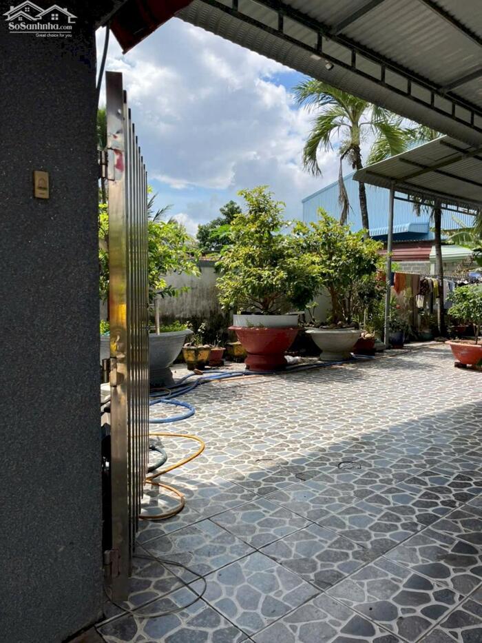 Hình ảnh Nhà rộng hẻm ô tô gần công viên P5 TP Tân An 1