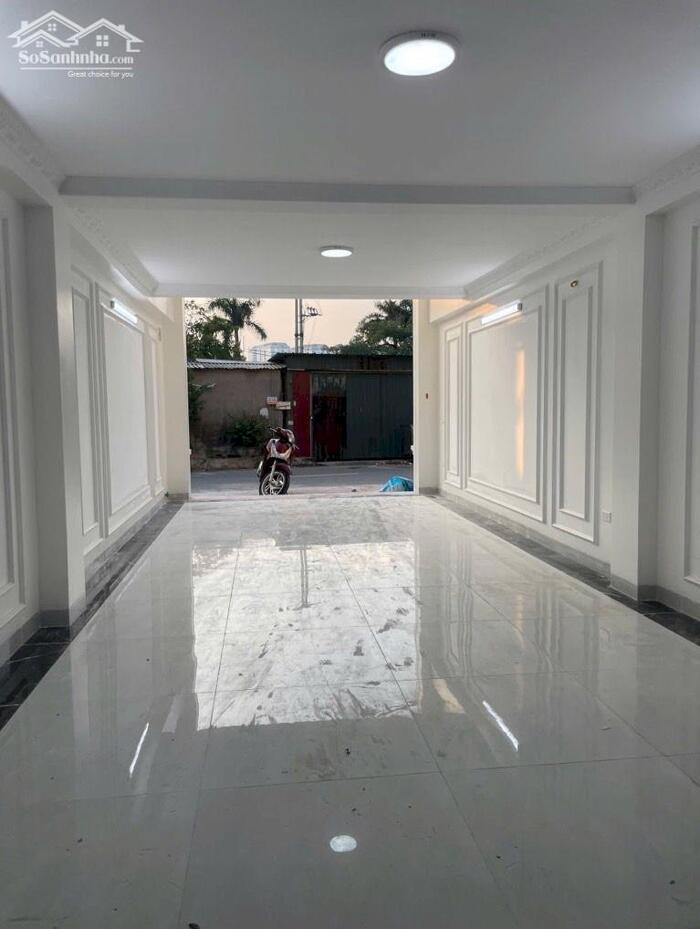 Hình ảnh Bán nhà Nguyễn Chí Thanh_phân lô vỉa hè_6 tầng thang máy_ngõ kd ô tô tránh_40m2 0