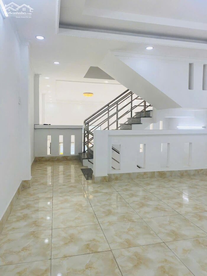 Hình ảnh Cho Thuê Nhà Trệt 1 Lửng 1 Lầu Mới Đẹp – Mặt Tiền Đường Lê Hồng Phong (KDC Ngân Thuận), Cần Thơ | Giá 8 Triệu/Tháng 4