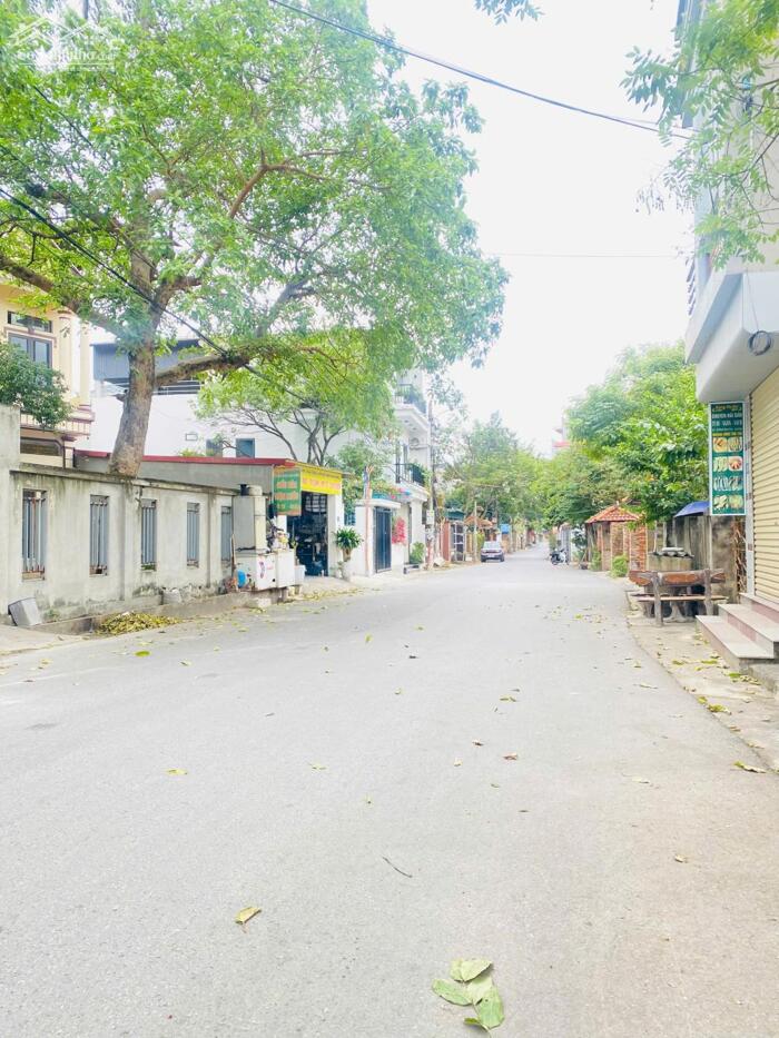 Hình ảnh BÁN ĐẤT TẶNG NHÀ 2 TẦNG TẠI PHỐ PHẠM HỒNG THÁI, LIÊN BẢO, VĨNH YÊN. 3