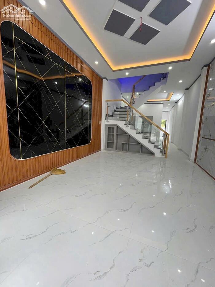 Hình ảnh DÃY NHÀ PHỐ VIEW SÔNG – ĐƯỜNG NHỰA 9M, VỈA HÈ RỘNG 3