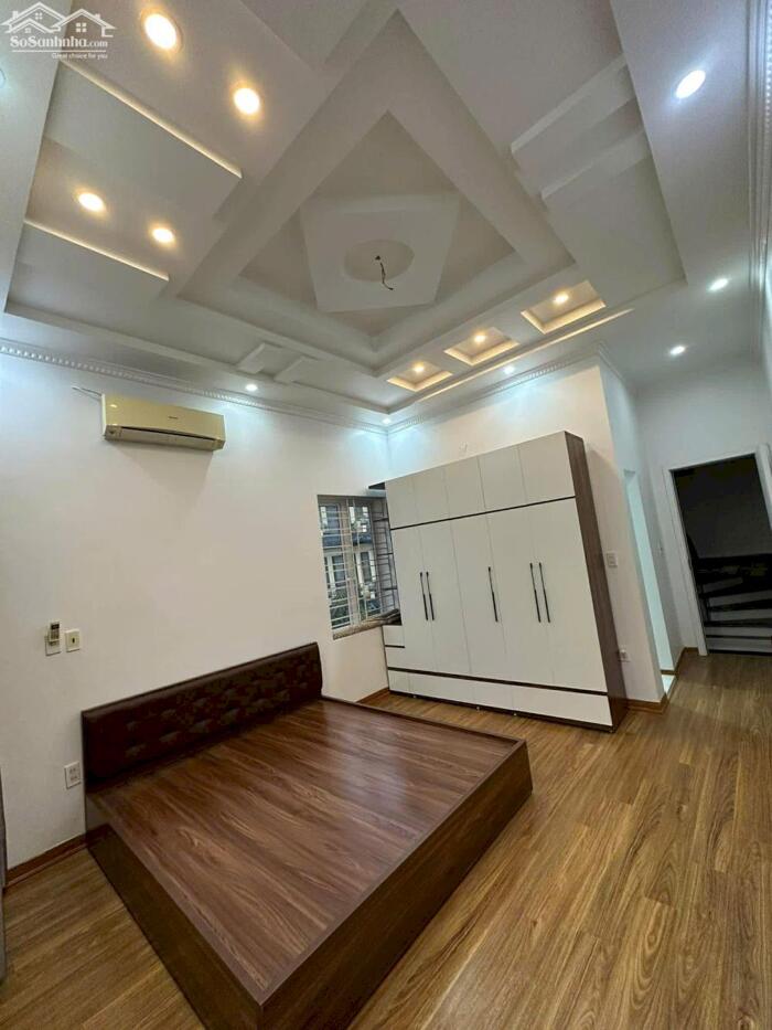 Hình ảnh Cho thuê nguyên căn lô góc Văn Cao, 4 p.ngủ (55m2). 4