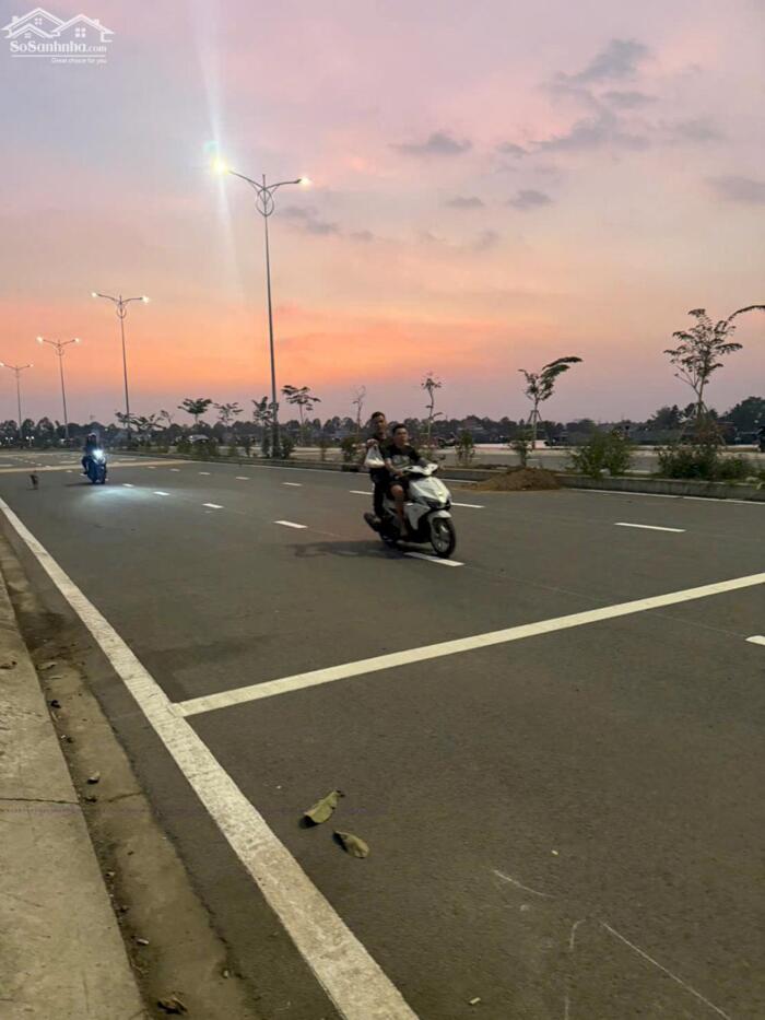 Hình ảnh BÁN ĐẤT MẶT TIỀN ĐƯỜNG BỜ KÈ PHƯỜNG BỬU LONG NGANG CỰC KHỦNG 2