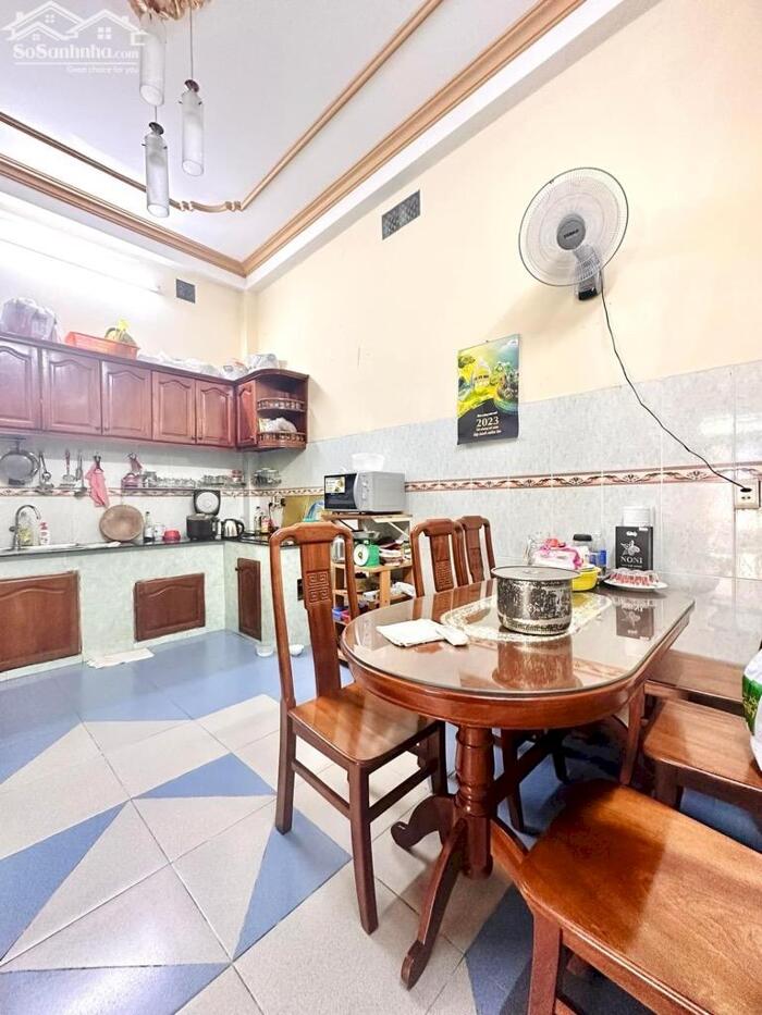 Hình ảnh NHÀ CMT8 – GẦN METRO – 5.2x12m – 3 TẦNG – 4PN – PHÙ HỢP GIA ĐÌNH CÓ CON – 9.X TỶ 4