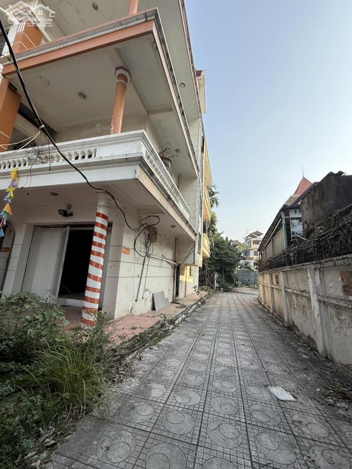 Hình ảnh Bán Nhà Mặt Phố Âu Cơ Tây Hồ 1042m2-5T Full Thổ Cư 312 Tỷ Có Thương Lượng. 2