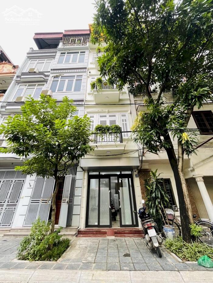 Hình ảnh Bán nhà Trần Quang Diệu_vỉa hè ô tô tránh_kd sầm uất_35m2_giá chào 23,5 tỷ 0