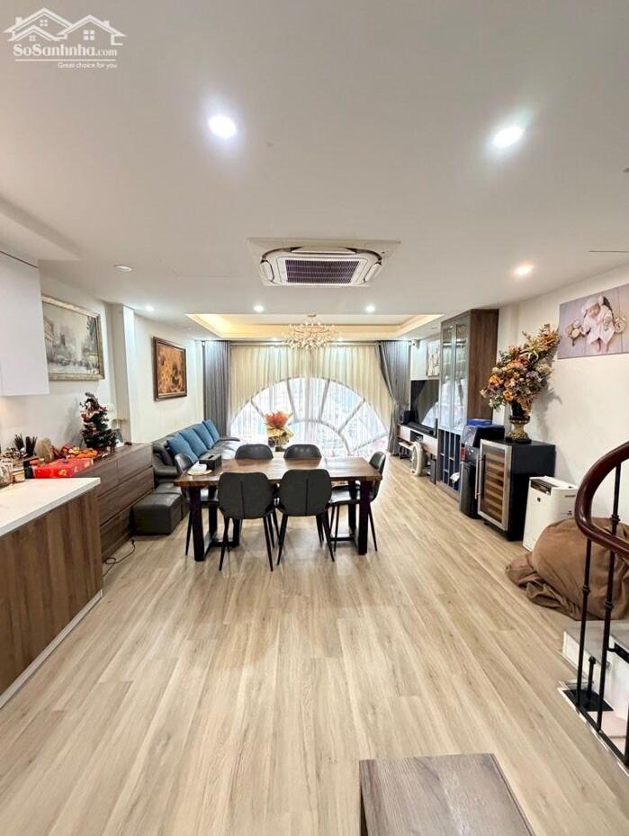 Hình ảnh Bán nhà Huỳnh Thúc Kháng_ô tô tránh_vỉa hè kd sầm uất_kv dân trí cao_56m2_giá chào 22,5 tỷ 1