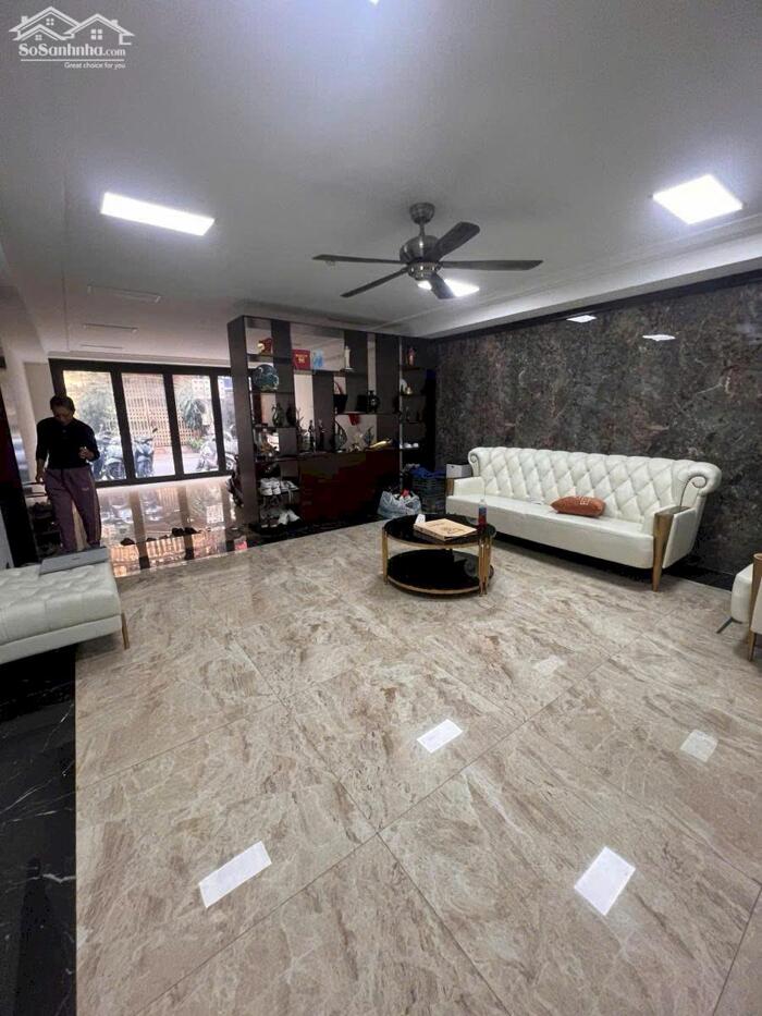 Hình ảnh PHÂN LÔ VIP- Ngõ 80 Trung Kính 70m/ 7T thang máy/MT 5.1m 43.5 tỷ, Ôtô tránh, ngõ thông - LH 0987881444 8