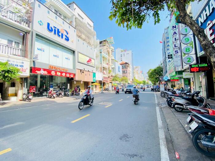 Hình ảnh Cho thuê nhà mặt tiền số: 686 Nguyễn Đình Chiểu, Phường 3, Quận 3 3