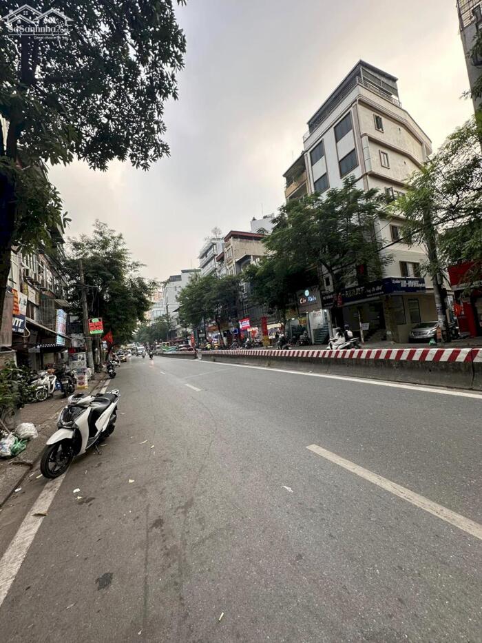 Hình ảnh Mặt phố Lạc Long Quân Mặt Tiền 9M 300M2 130 Tỷ 1 Sổ 1 Chủ Vỉa Hè Rộng Gần Hồ 0