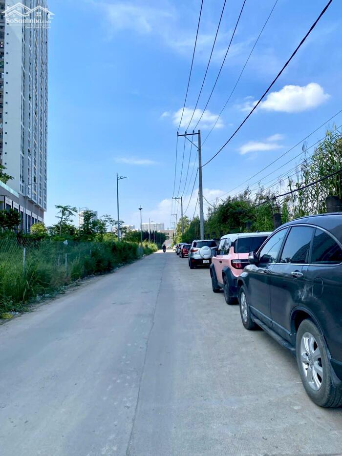 Hình ảnh Chính chủ cần bán nhà 2 tầng hẻm xe hơi Phú Thuận Q7 0