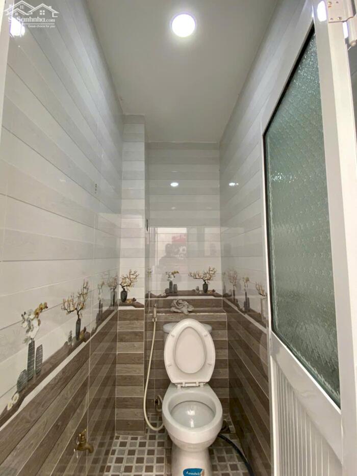 Hình ảnh Chính chủ cần bán nhà 2 tầng hẻm xe hơi Phú Thuận Q7 2