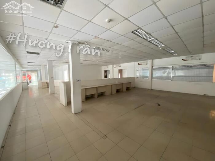 Hình ảnh 330 triệu - CHO THUÊ MẶT BẰNG GÓC SHOWROOM 1.633m2 MẶT TIỀN ĐƯỜNG 30/4, P. TÂN AN 7