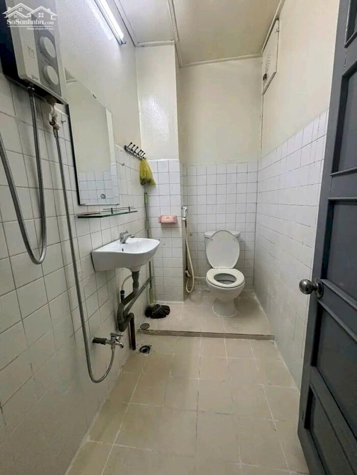 Hình ảnh BÁN CĂN HỘ CHUNG CƯ HÙNG VƯƠNG – 2PN – PHƯỜNG CHỢ LỚN, Q5 – LẦU 1 THANG BỘ – 3 TỶ 3 9