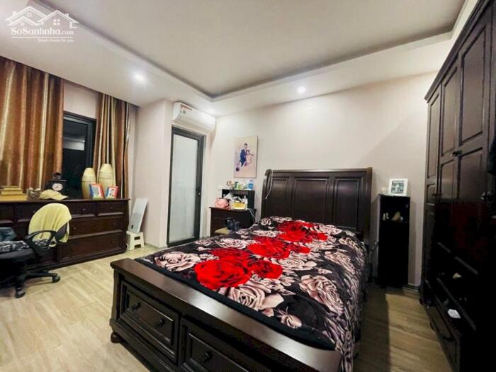 Hình ảnh Bán nhà Nguyễn Phúc Lai_ô tô tránh, ngủ nhà_ở cực sướng_sđ vuông đẹp_59m2_giá chào 27 tỷ 2