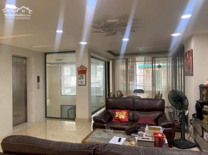 Hình ảnh Bán nhà Giảng Võ 60m2 gara oto oto tránh trước nhà ô chờ thang máy 19.5 tỷ 3