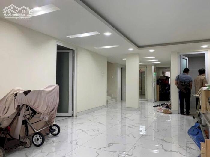 Hình ảnh Bán nhà Giảng Võ 60m2 gara oto oto tránh trước nhà ô chờ thang máy 19.5 tỷ 2