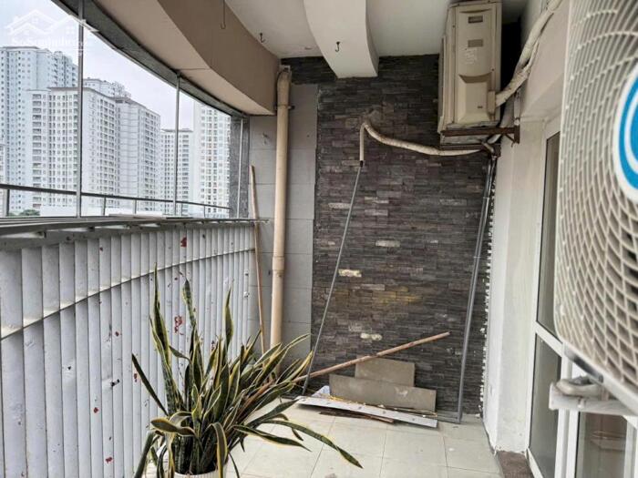 Hình ảnh cho thuê căn chung cư cảnh sát 113 - Trung Kính. 114m, 3 phòng ngủ, đồ cơ bản 1