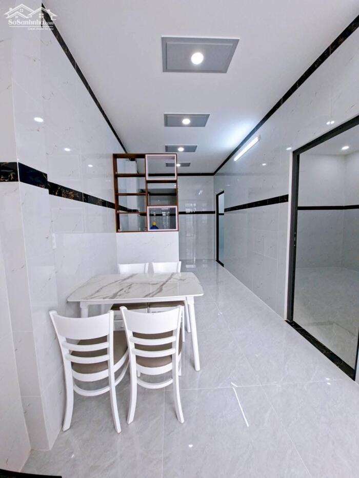 Hình ảnh Bán nhà mới hoàn thiện 1 trệt 1 lửng gần khu ngân thuận 1