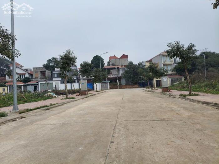 Hình ảnh Bán đất Sau Núi, Hội Hợp, Vĩnh Yên, Vĩnh Phúc. Sau lưng là vườn hoa rộng 1