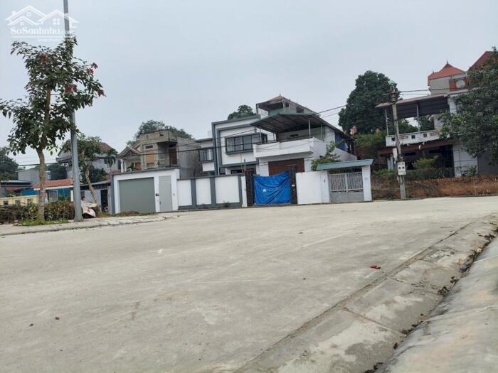 Hình ảnh Bán đất Sau Núi, Hội Hợp, Vĩnh Yên, Vĩnh Phúc. Sau lưng là vườn hoa rộng 2