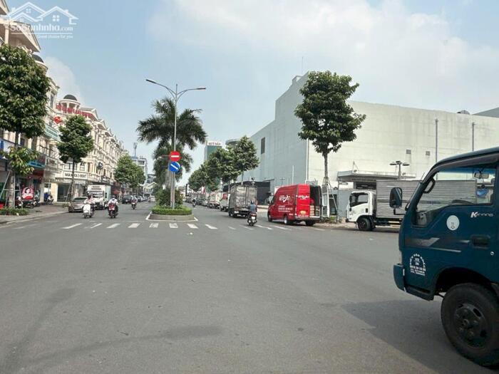 Hình ảnh Nhà phố MTKD 5 lầu có hầm ngay KDC Cityland P10 ngang 5m 100m2 view Lotte mart 25 tỷ. 0