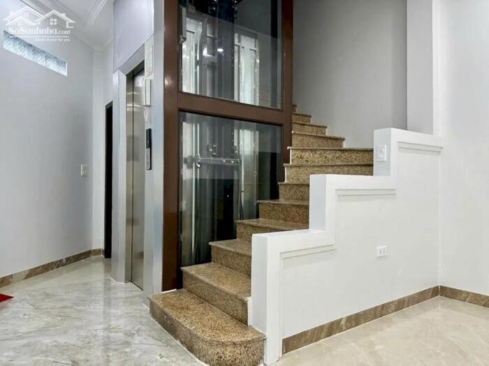 Hình ảnh Bán nhà mới Thái Thịnh - Đống Đa, 40m2 x 6 Tầng Thang Máy, MT6,4m, 4PN, 11,6 Tỷ 1