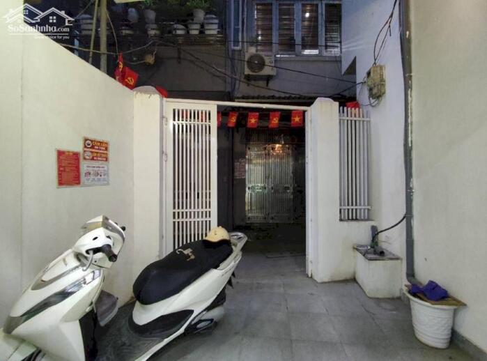 Hình ảnh Bán nhà Nguyễn Phúc Lai_sân riêng cổng riêng_ngõ thông ba gác_45m2_giá chào 13,5 tỷ 0