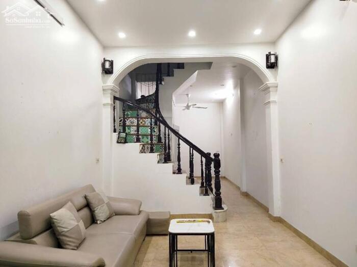 Hình ảnh Bán nhà Nguyễn Phúc Lai_sân riêng cổng riêng_ngõ thông ba gác_45m2_giá chào 13,5 tỷ 1