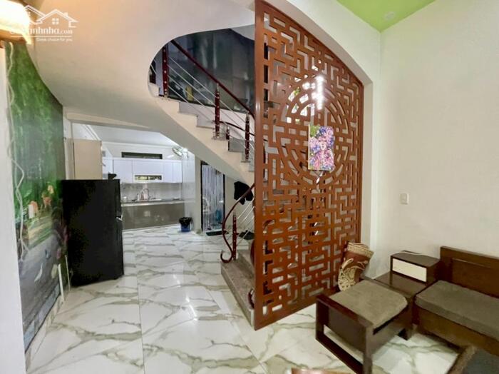 Hình ảnh Cho thuê nguyên căn sân cổng Văn Cao, 4 p.ngủ. 13