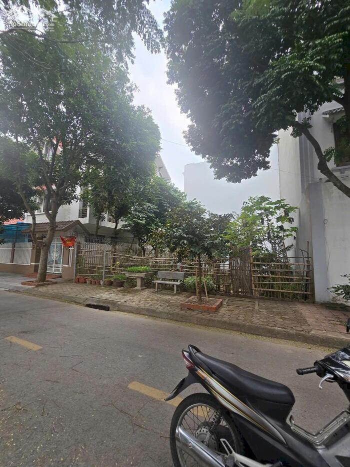 Hình ảnh Bán đất biệt thự Đỉnh Long – lô mặt tiền 11,5m – gần Trường Chinh 1
