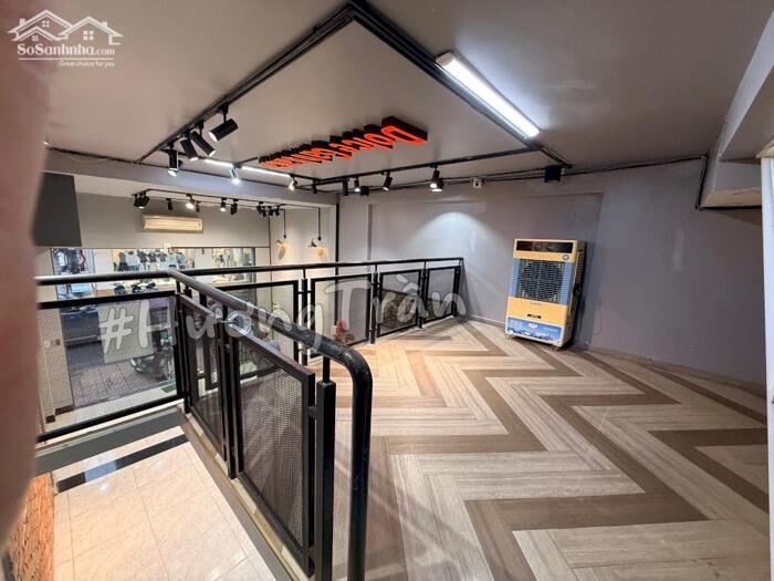 Hình ảnh 25 triệu - CHO THUÊ NHÀ CĂN GÓC 3 TẦNG MẶT TIỀN ĐƯỜNG NGUYỄN VIỆT HỒNG 1