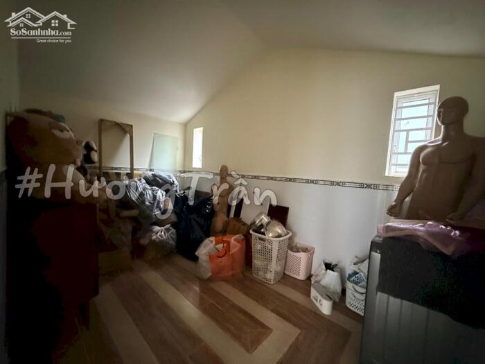 Hình ảnh 25 triệu - CHO THUÊ NHÀ CĂN GÓC 3 TẦNG MẶT TIỀN ĐƯỜNG NGUYỄN VIỆT HỒNG 12