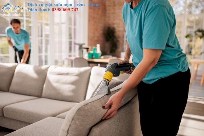 Hình ảnh DỊCH VỤ GIẶT SOFA - NỆM - RÈM - THẢM TẠI NHÀ ĐỨC HÒA, LONG AN 1